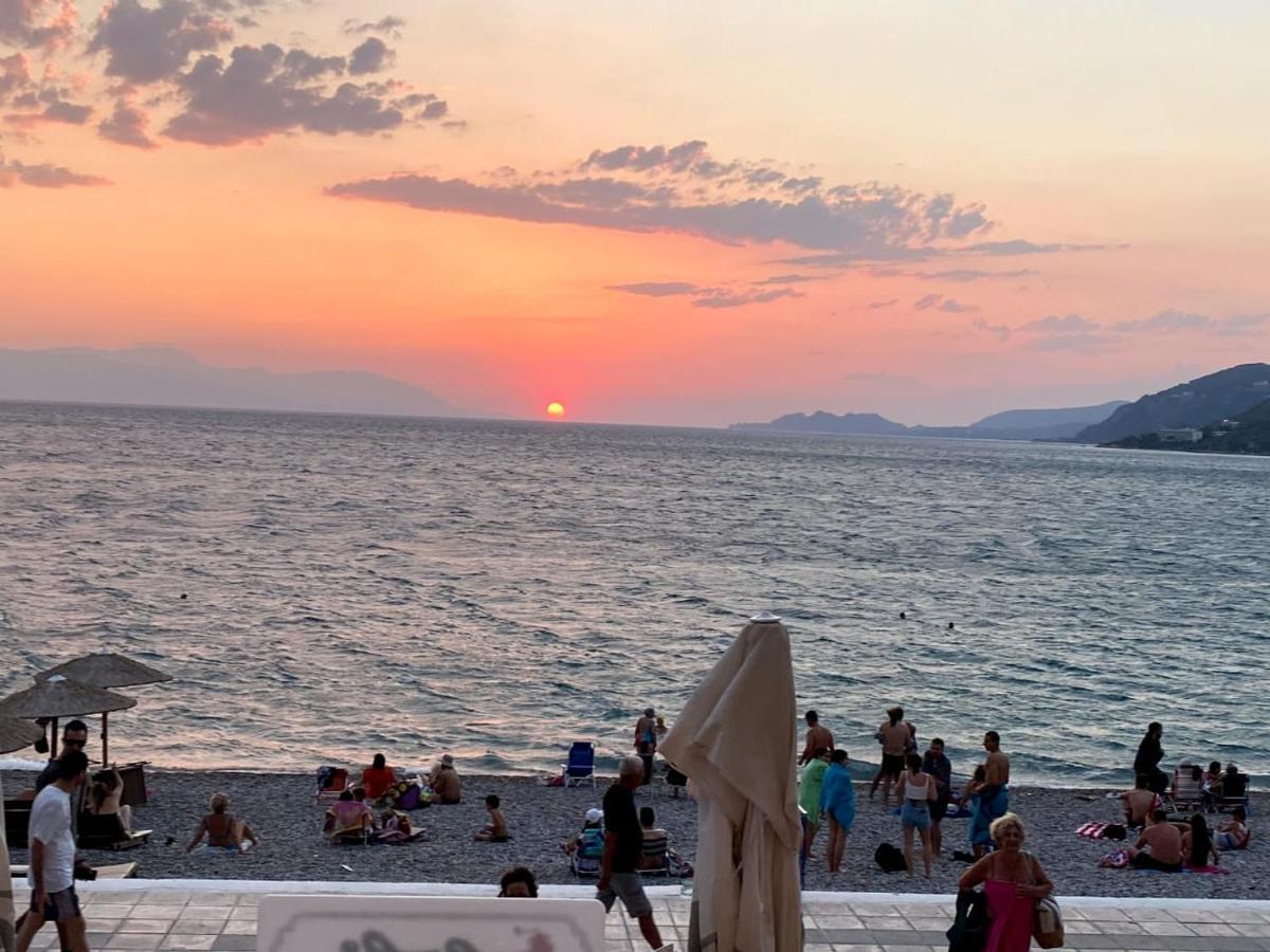 Grace Seaside Apartment Loutraki  Luaran gambar