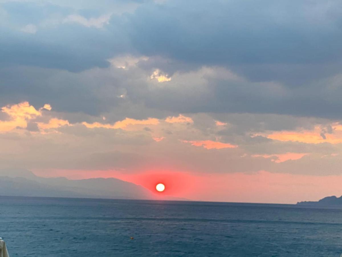 Grace Seaside Apartment Loutraki  Luaran gambar